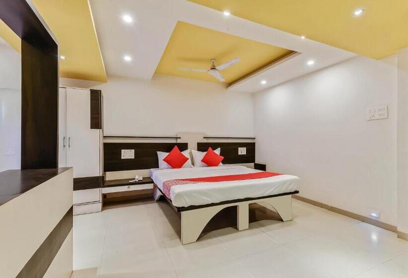 Hôtel O Sachin Residency