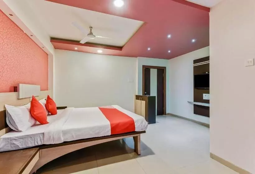 ホテル O Sachin Residency