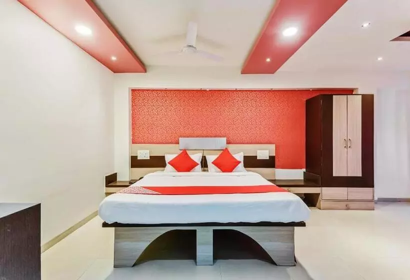 ホテル O Sachin Residency