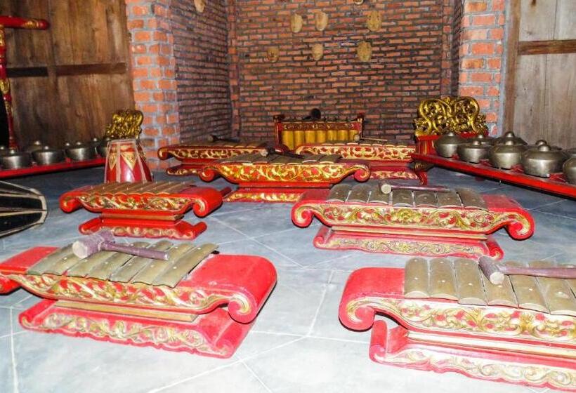 בית מלון כפרי Pendopo 45 Resort