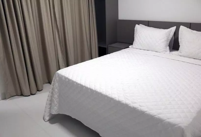 پانسیون Transcar Suites