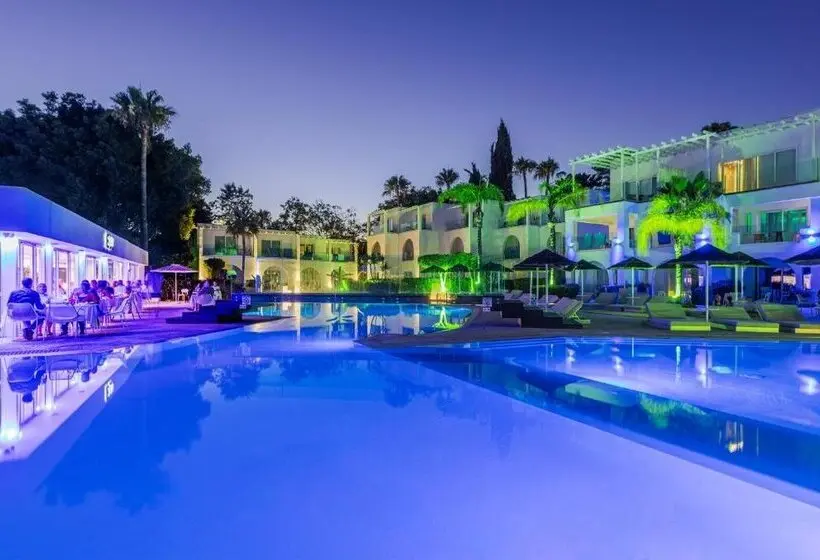 So White Beach Resort