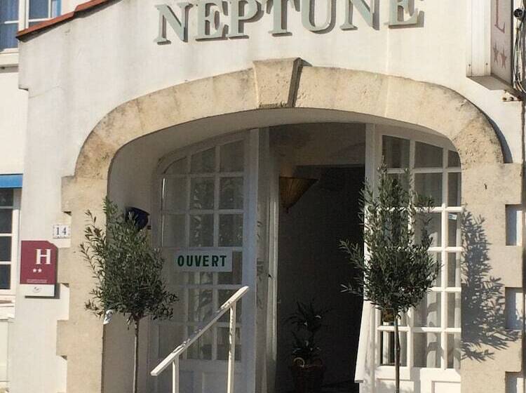 هتل Le Neptune En Camargue