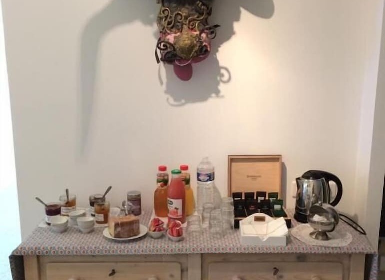 هتل Le Neptune En Camargue