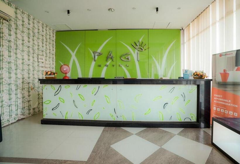 호텔 Reddoorz Near Pantai Pede