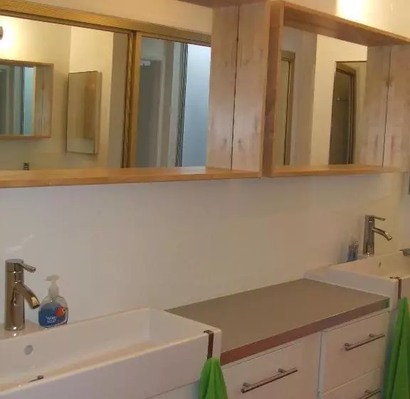 Ocean Front Vortex Female Hostel Private Rooms Free Bikes