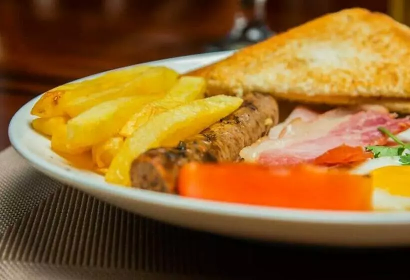 تختخواب و صبحانه Peaconwood Boutique Villa