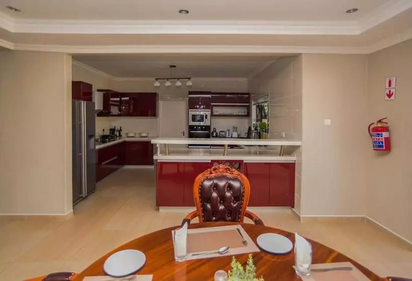 تختخواب و صبحانه Peaconwood Boutique Villa