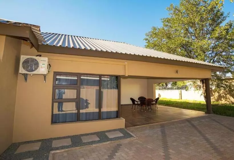 تختخواب و صبحانه Peaconwood Boutique Villa