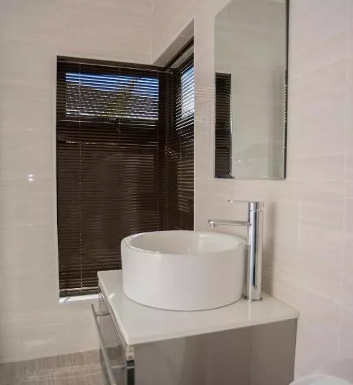 تختخواب و صبحانه Peaconwood Boutique Villa