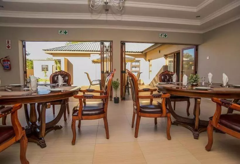 تختخواب و صبحانه Peaconwood Boutique Villa