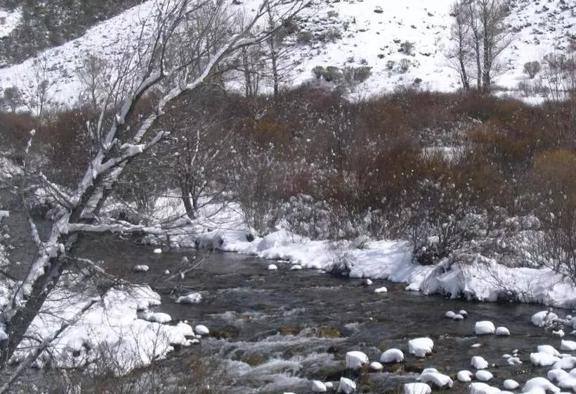 Hotelli Hostal Asador La Montaña