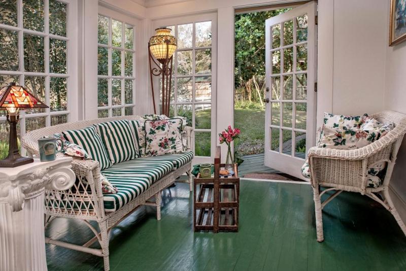 Magnolia Plantation Bed And Breakfast