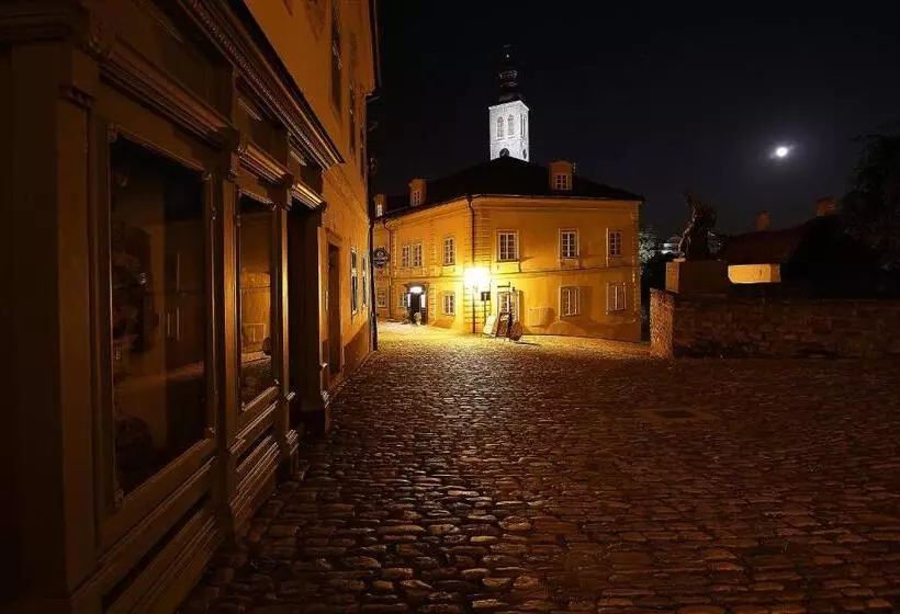 Majatalo Penzion U Hrádku