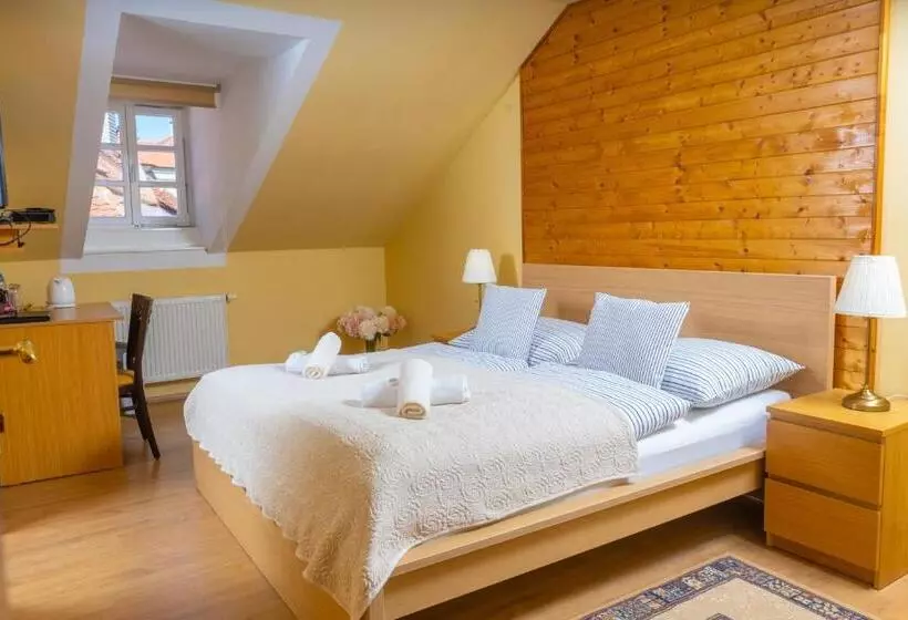 Majatalo Penzion U Hrádku