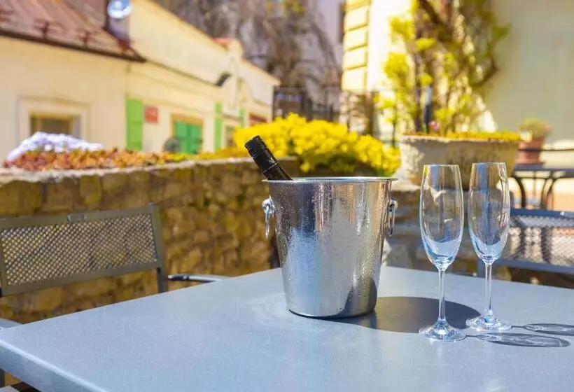 Majatalo Penzion U Hrádku