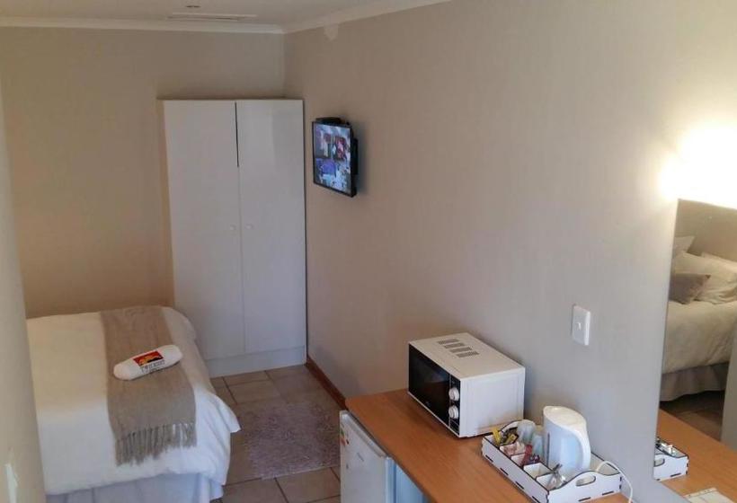 פנסיון Twilight Inn