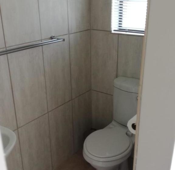 פנסיון Twilight Inn