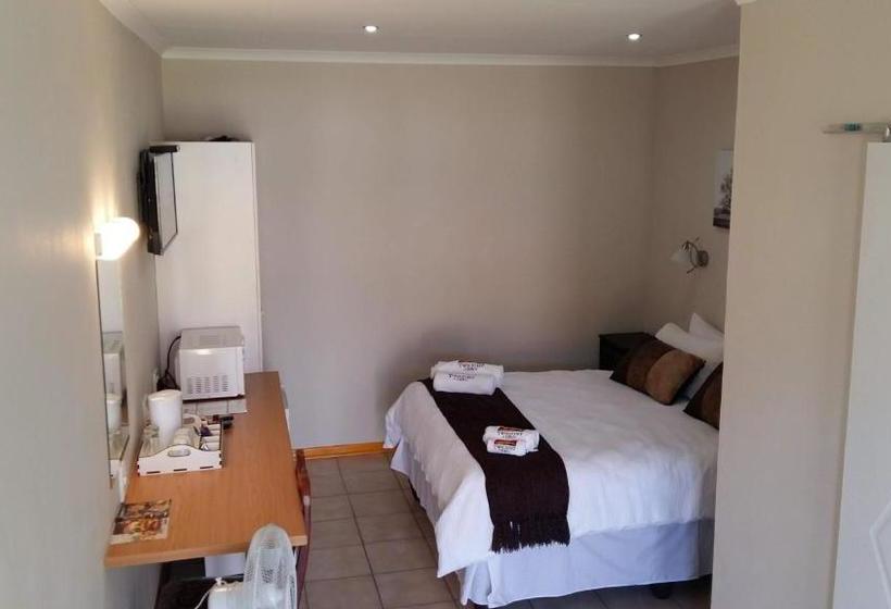 פנסיון Twilight Inn