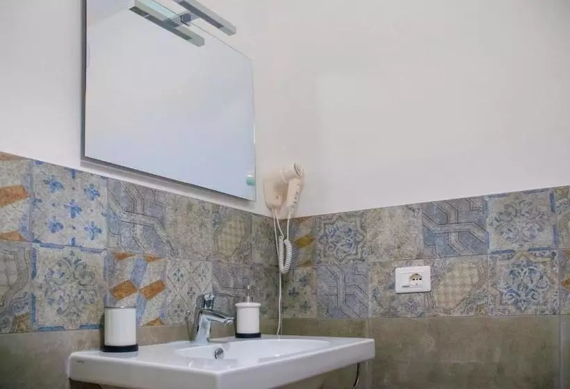 Aamiaismajoitus (B&B) Red One