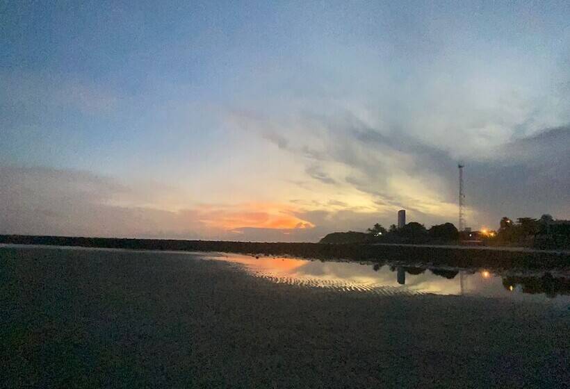 צימר San Carlos Surf Resort & Eco Lodge