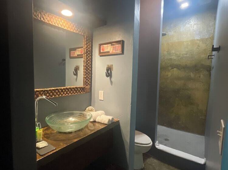 צימר San Carlos Surf Resort & Eco Lodge