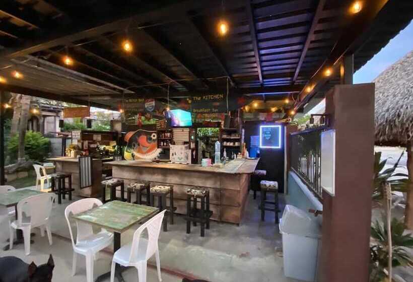 צימר San Carlos Surf Resort & Eco Lodge
