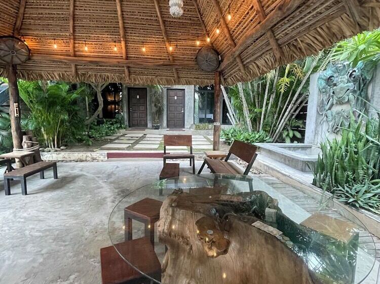 צימר San Carlos Surf Resort & Eco Lodge