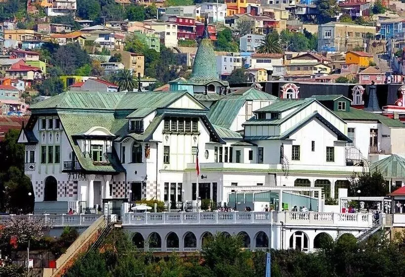 پانسیون Hostal Ansaldi