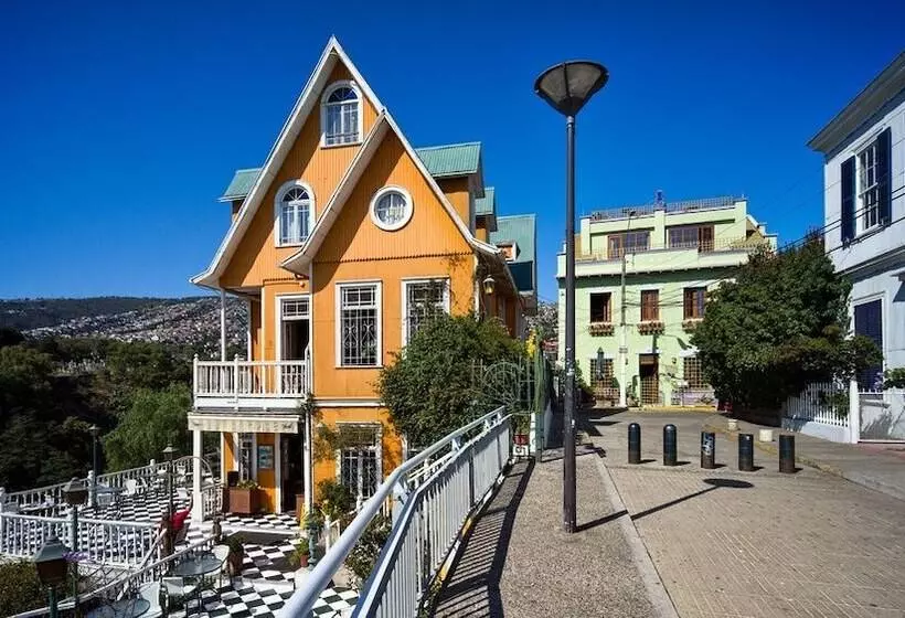 پانسیون Hostal Ansaldi