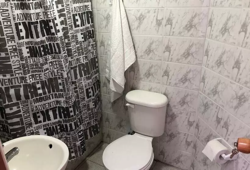 پانسیون Hostal Ansaldi
