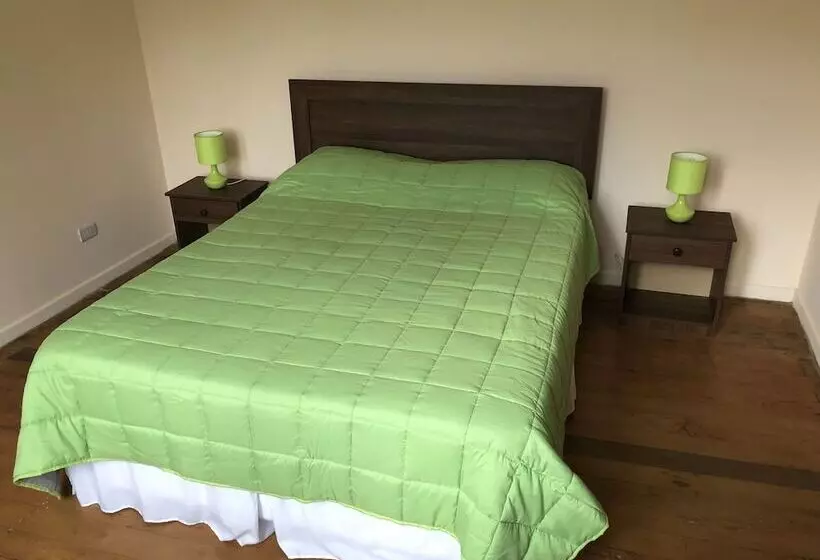 پانسیون Hostal Ansaldi
