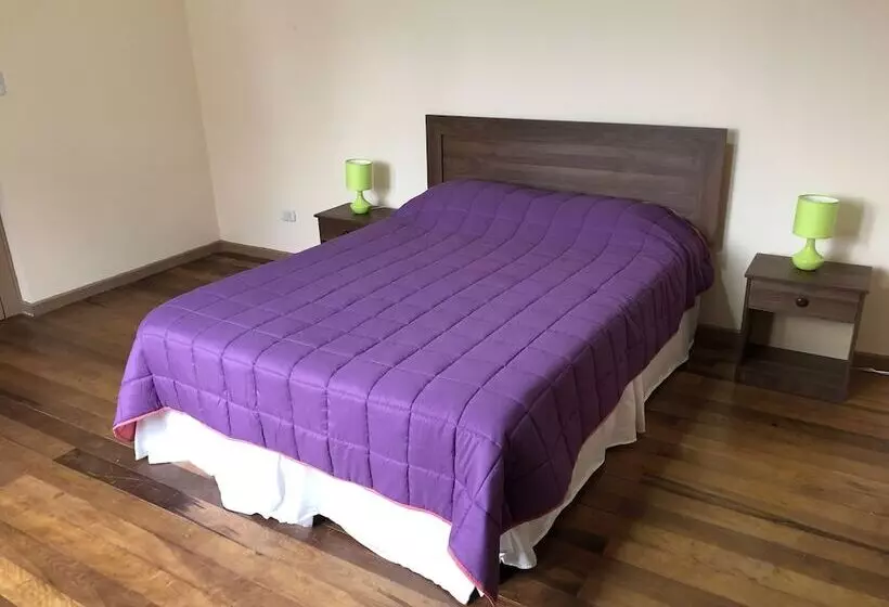 پانسیون Hostal Ansaldi