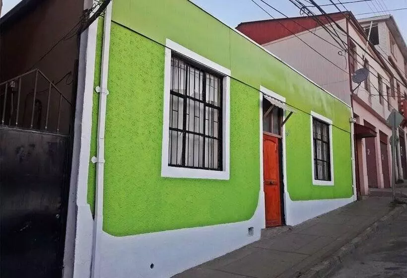 پانسیون Hostal Ansaldi