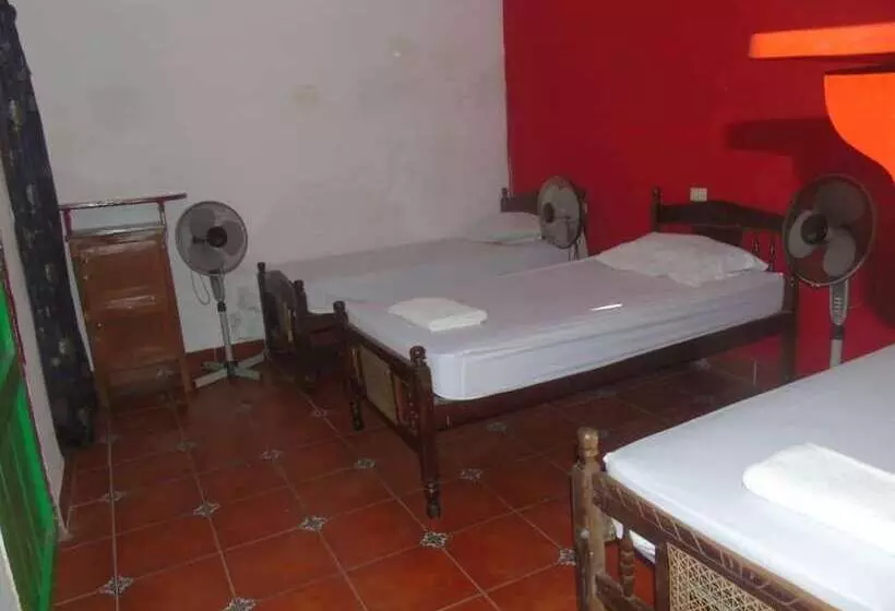 پانسیون Hostal Vacaciones Nicas