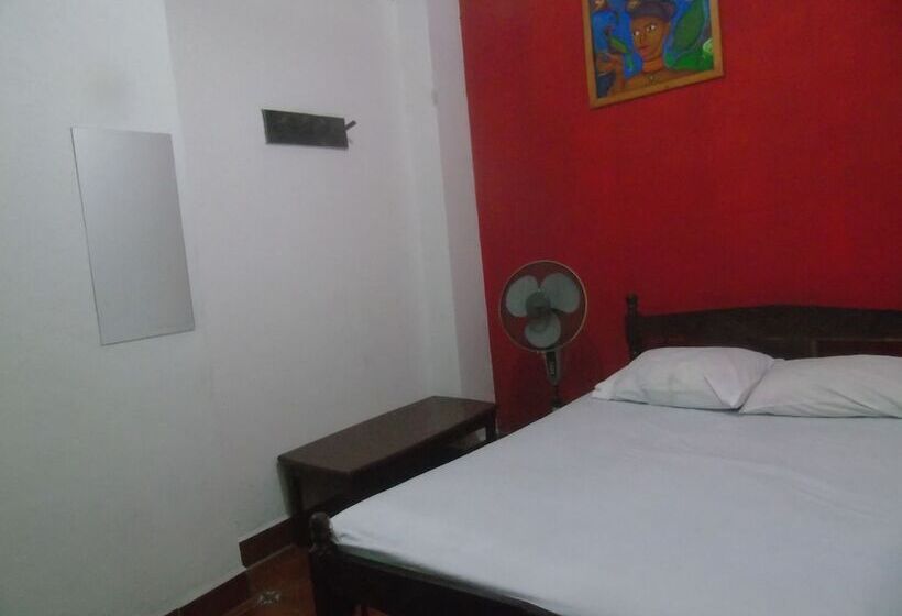 پانسیون Hostal Vacaciones Nicas