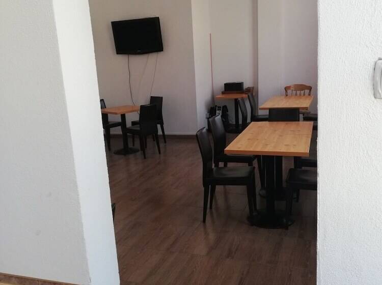 Hostel Valcea