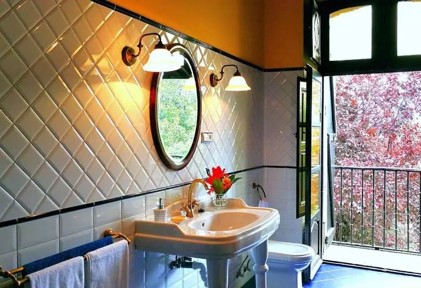 Majatalo Hostal Palacio Jaureguia