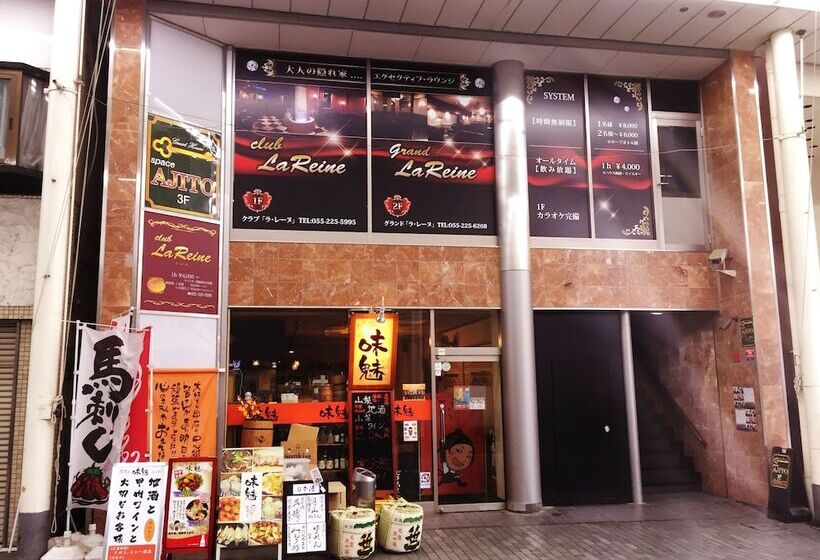 הוסטל Space Ajito