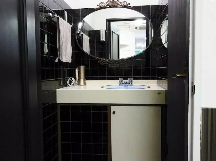 ユースホステル Space Ajito