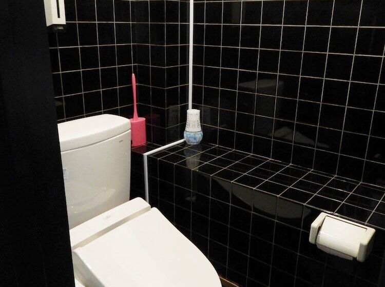 הוסטל Space Ajito