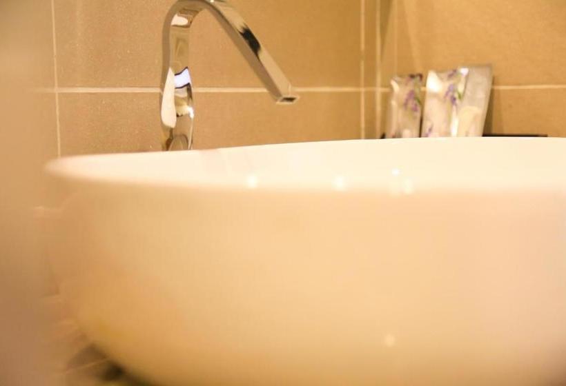 Lavande Hotel Yinchuan Beijing East Road Tourist Bus Station