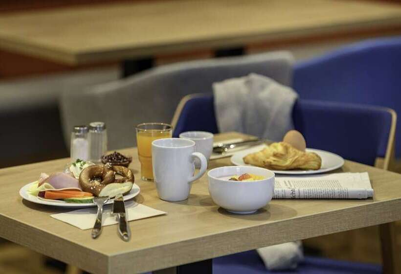 ホテル Holiday Inn Express   Regensburg, An Ihg