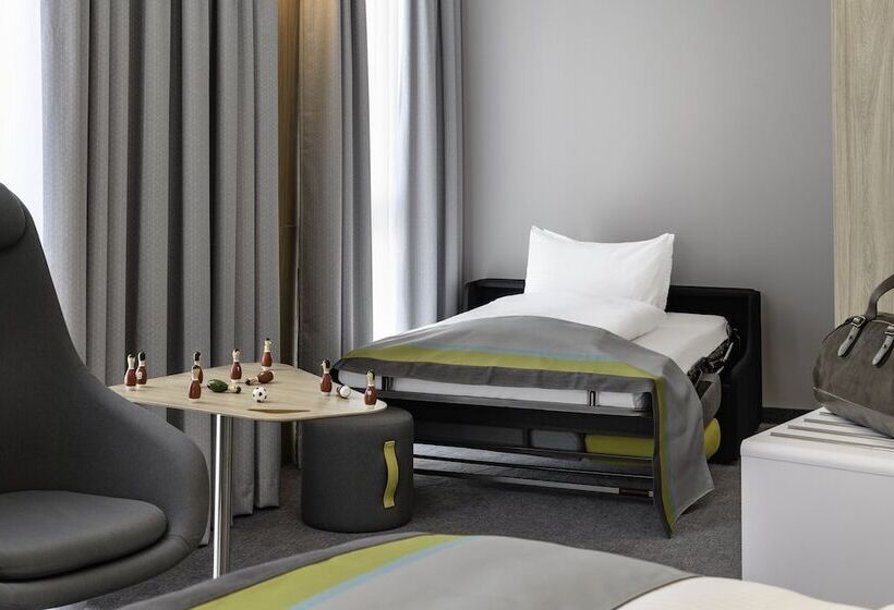 ホテル Holiday Inn Express   Regensburg, An Ihg