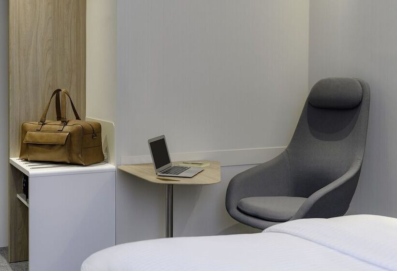 ホテル Holiday Inn Express   Regensburg, An Ihg