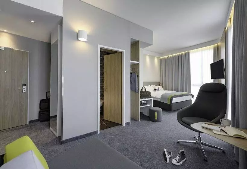 ホテル Holiday Inn Express   Regensburg, An Ihg