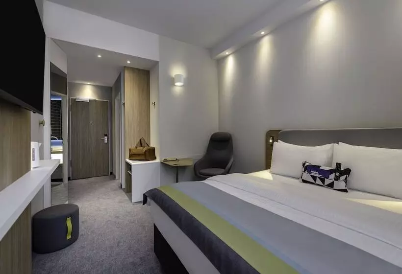 ホテル Holiday Inn Express   Regensburg, An Ihg