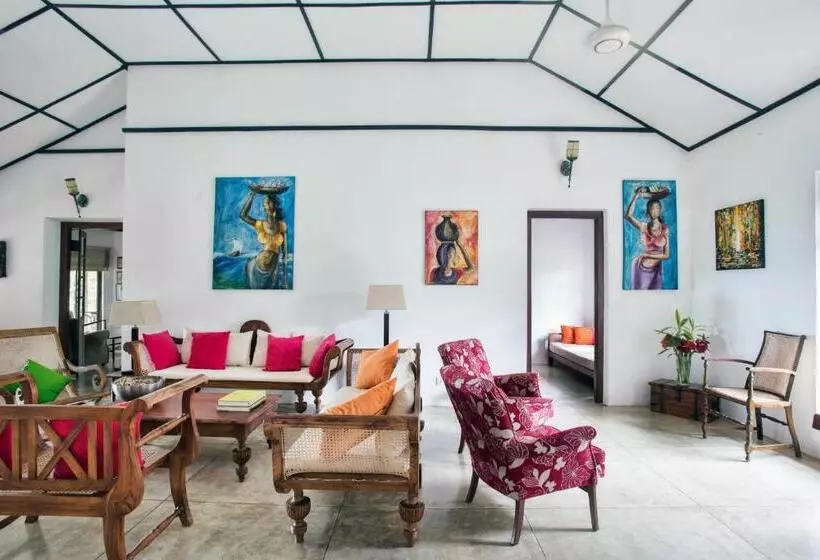 Hotelli Rosyth Estate House