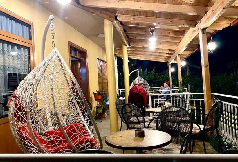 펜션 Joan Guesthouse