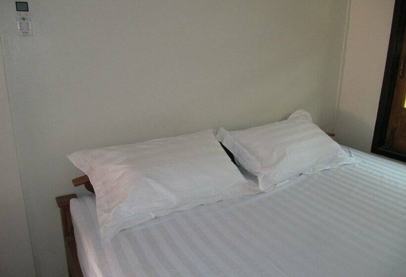 Lux Pillow Hostel